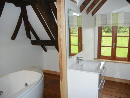 Family Suite (4 Adults + 1 Child)