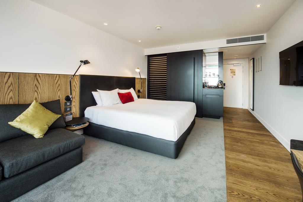 Grand King Room