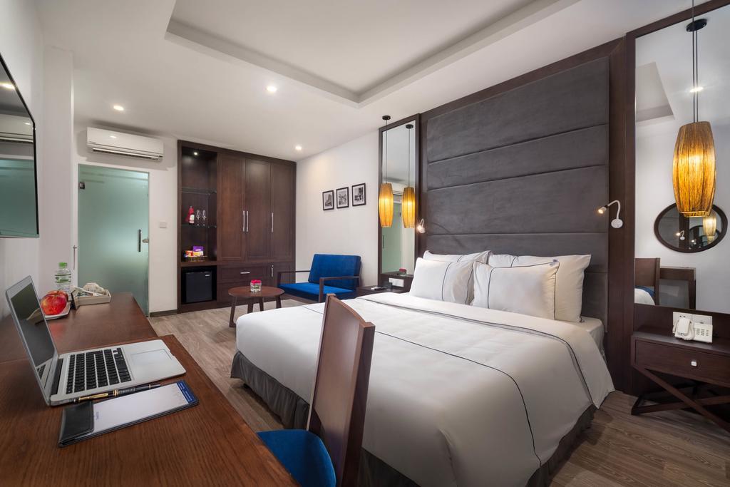 Junior Suite with City View