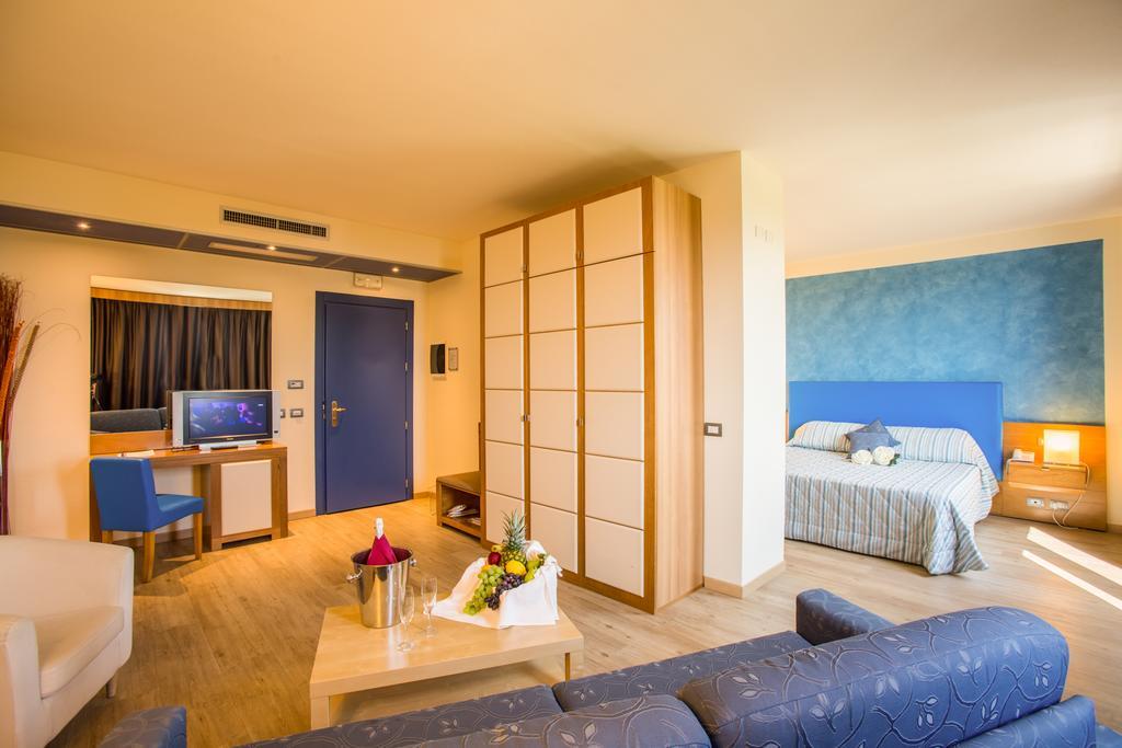 Junior Suite,705134542:JPEG