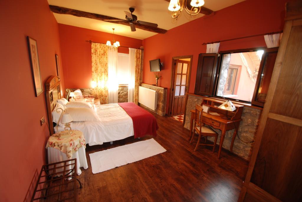 Double Room,1498929778:JPEG