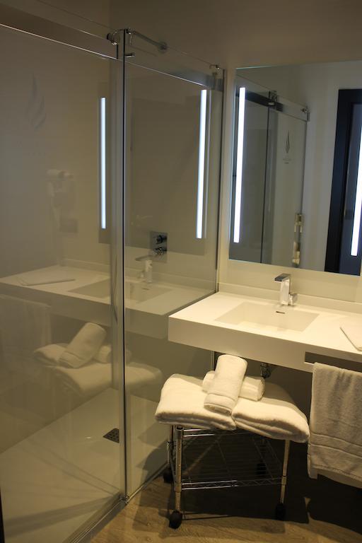 Executive Suite with Spa Bath