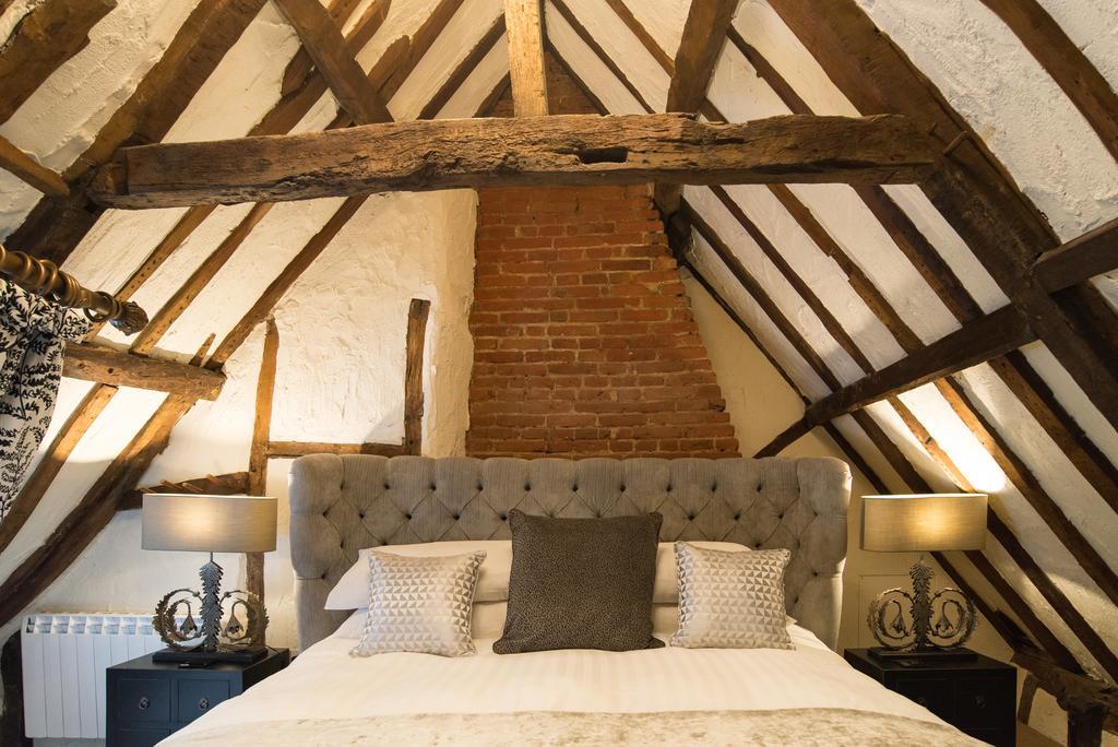 Deluxe King Suite