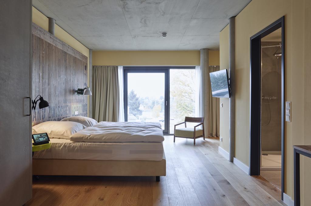 Großes Komfort-Doppelzimmer mit Badewanne