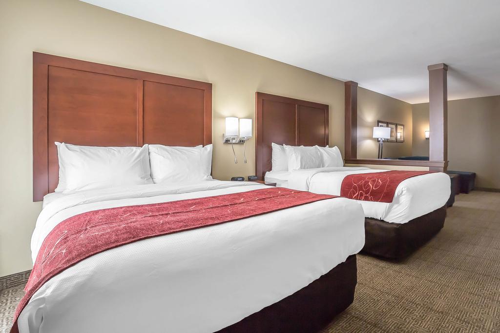 Queen Suite Two Queen Beds Sofa Bed