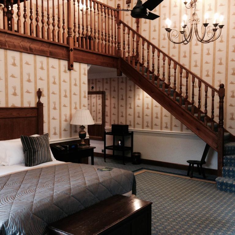Luxe Room,395180952:JPEG