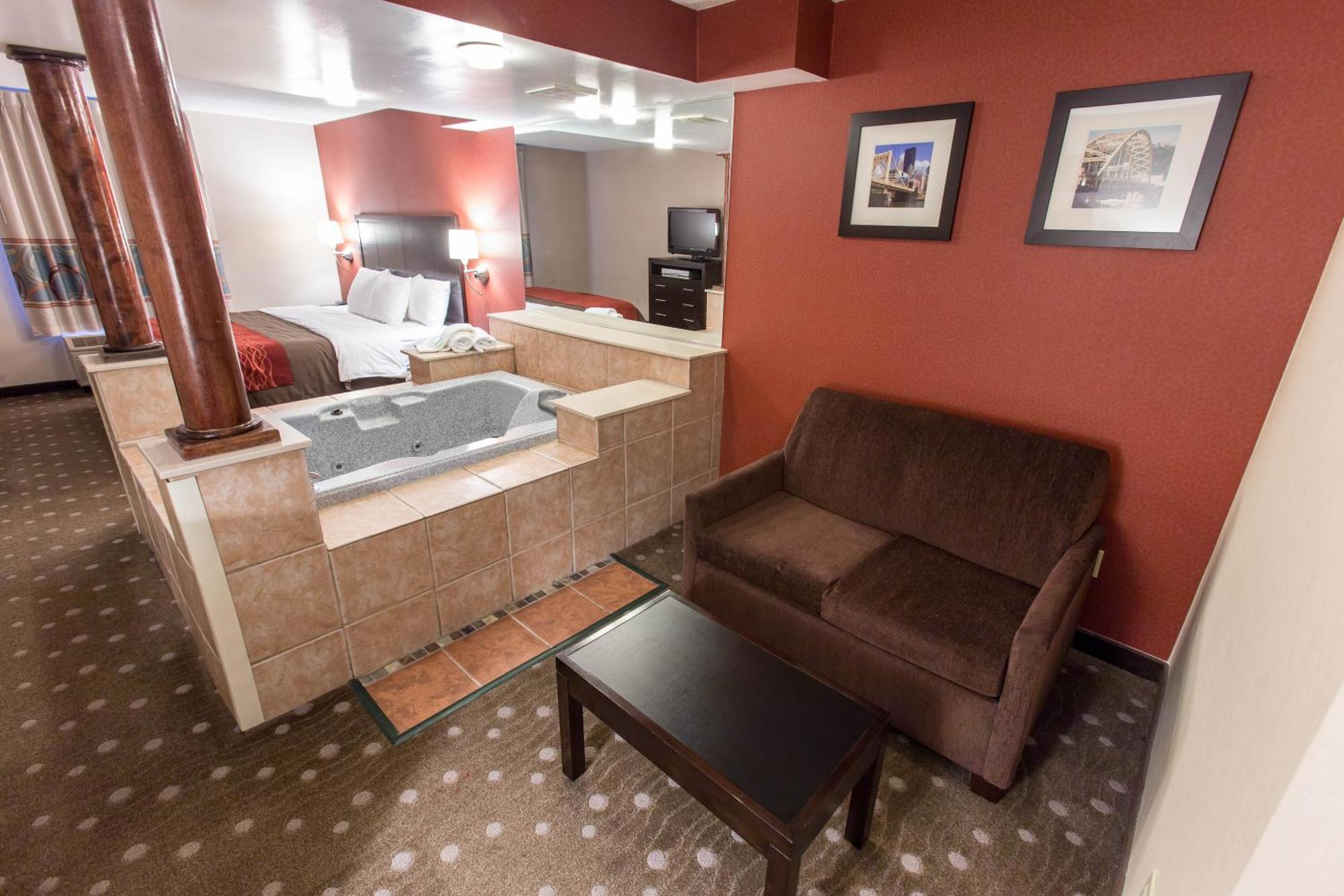 King Room with Hot Tub - Non-Smoking
