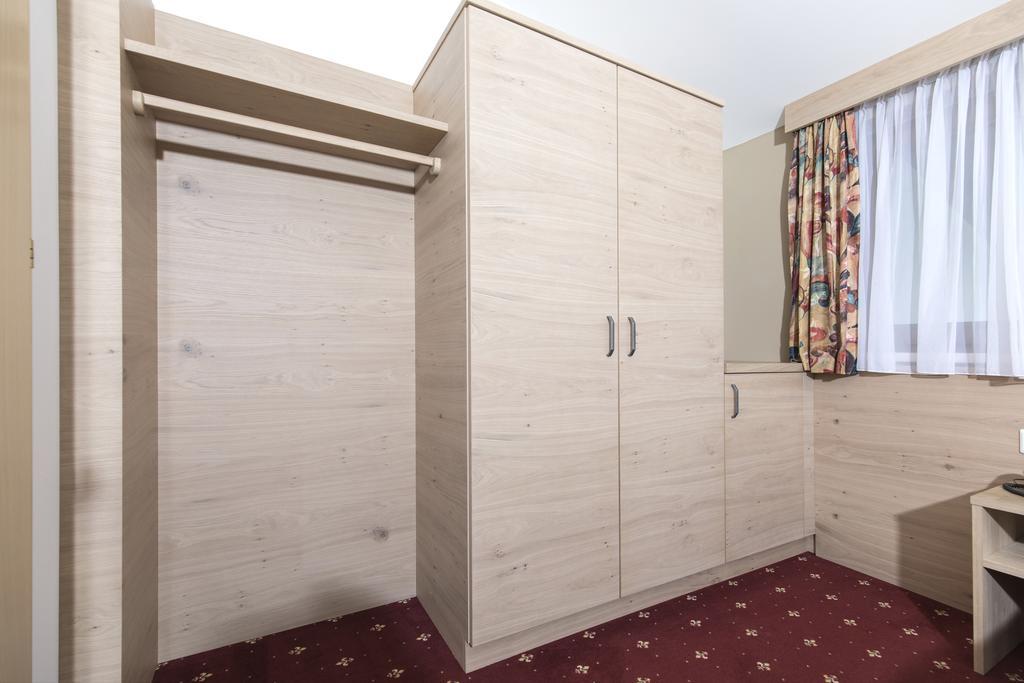 Double or Twin Room,1109669721:JPEG