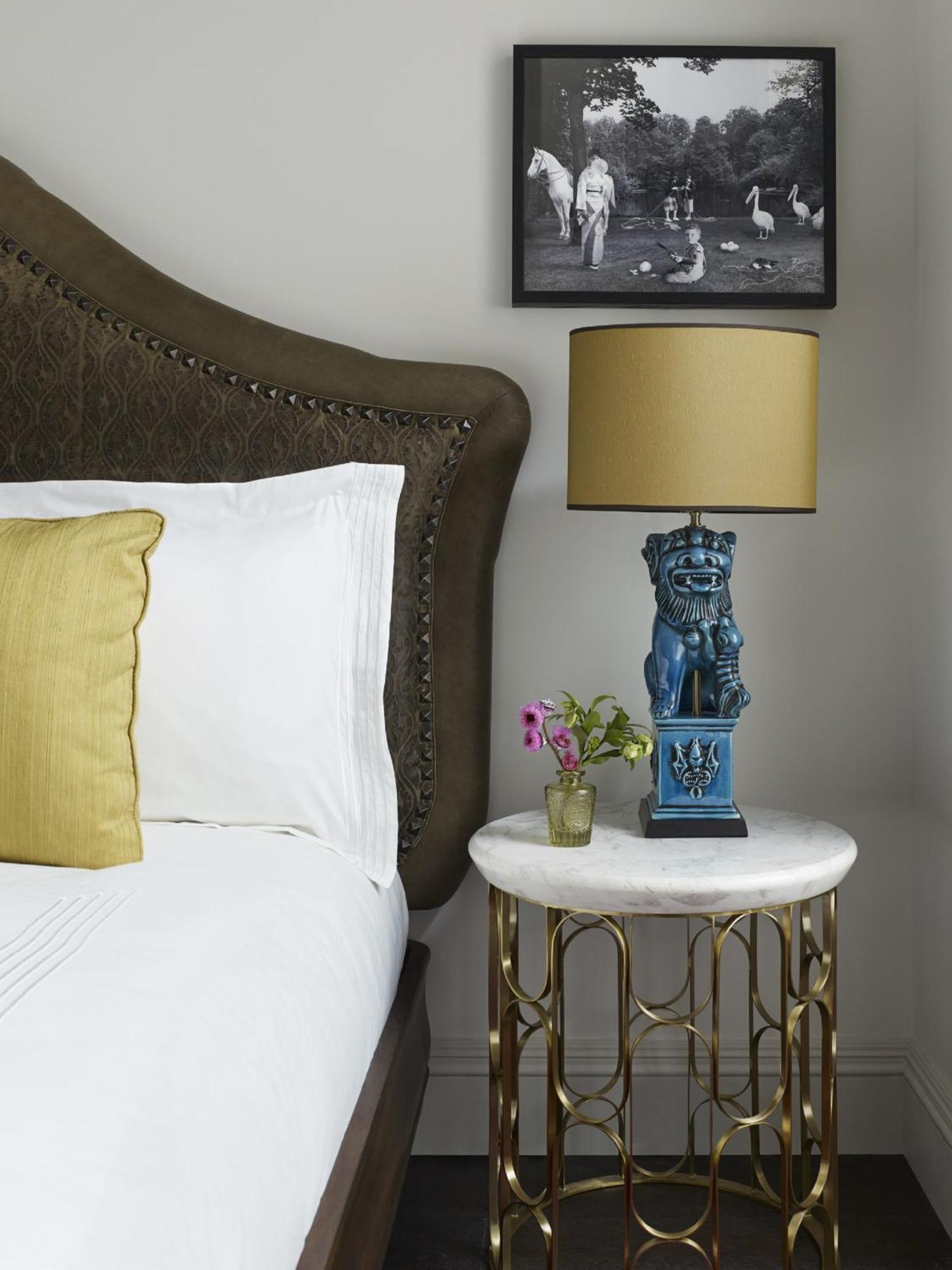 Queen Room Bathtub Mobility Accessible