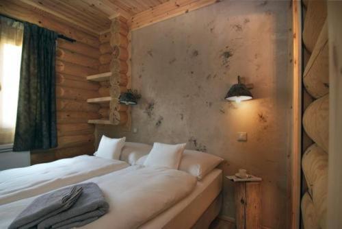 2-Bedrooms Apartment with terrace, 2 Shower Rooms
