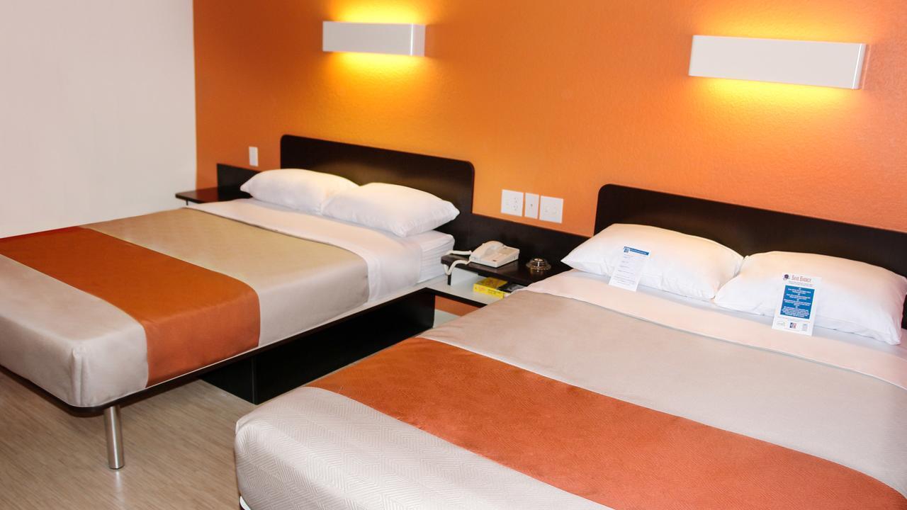Queen Room Two Queen Beds Non-Smoking