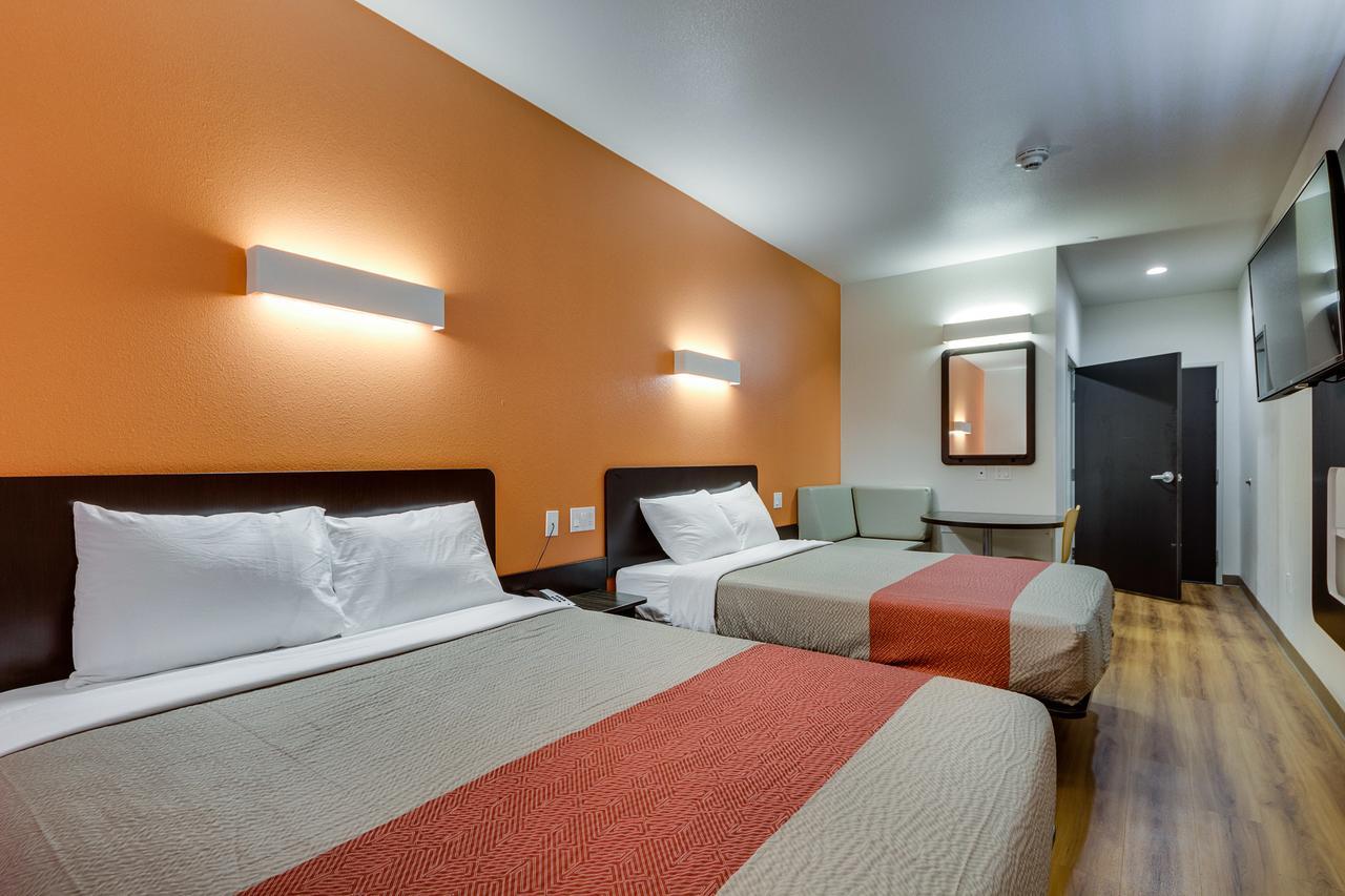 Queen Room Two Queen Beds Disability Access Non-Smoking