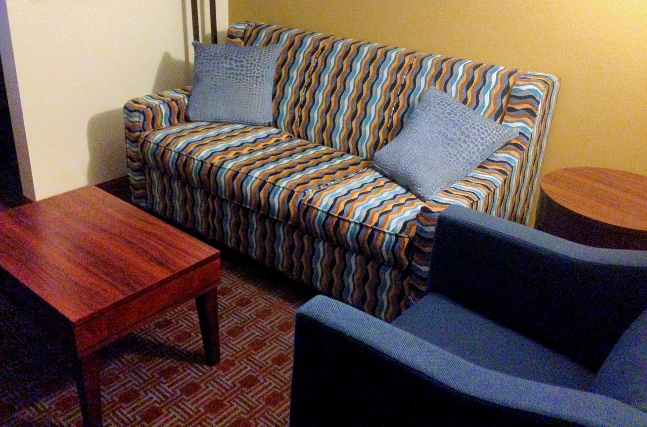 King Suite with Sofa Bed - Non-Smoking