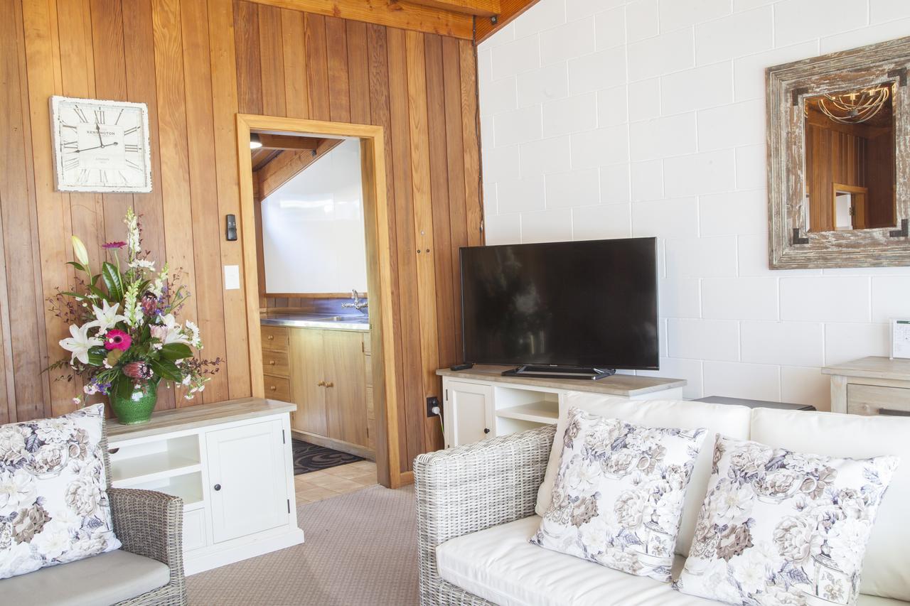 Two-Bedroom Chalet Spa Bath