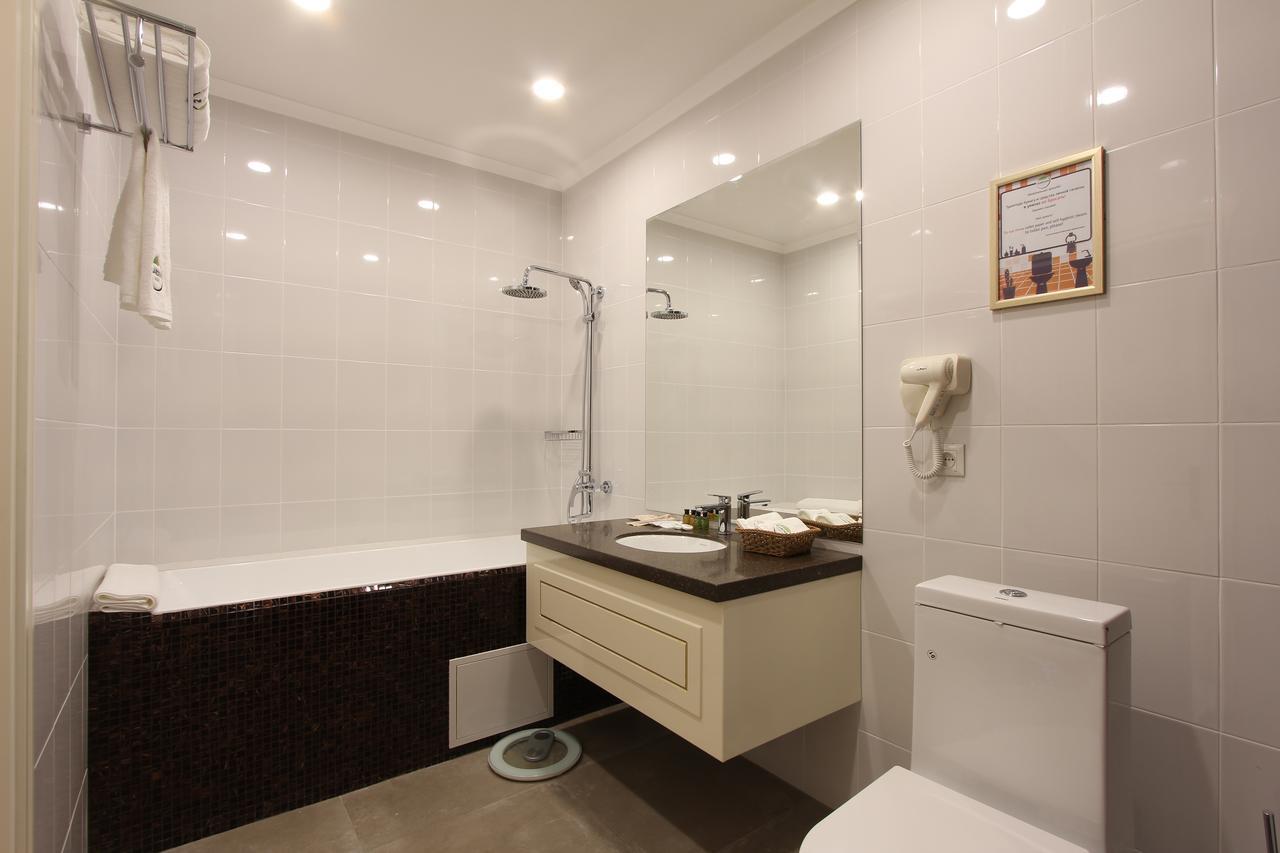 Suite with King Size Bed