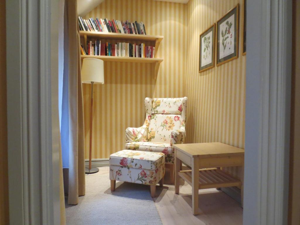Suite Two Single Beds