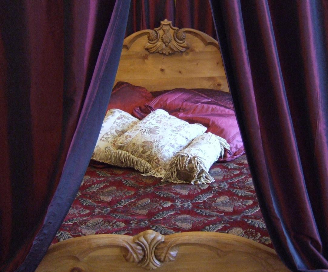 Deluxe Double Room with Shower
