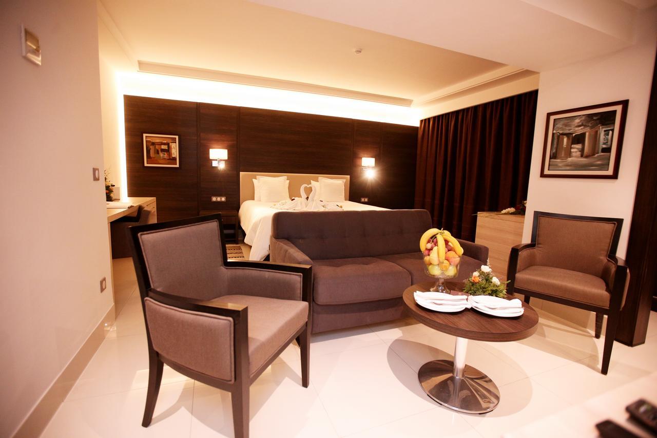 Deluxe Zimmer mit Kingsize-Bett