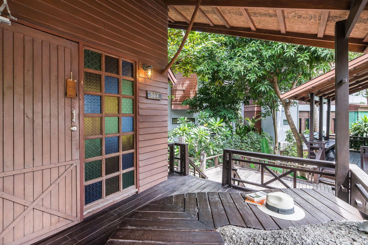 Bungalow Garden View