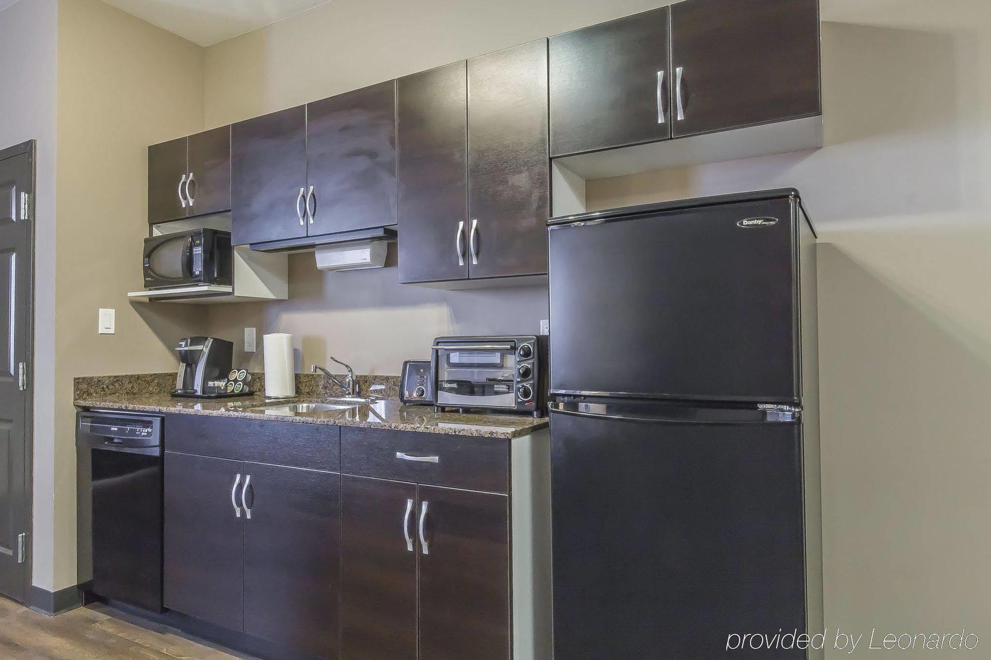 Efficiency One Room Suite with Two Queen Beds and Sofa bed - Non Smoking/Ground floor/Exterior Corridor/Pet Friendly