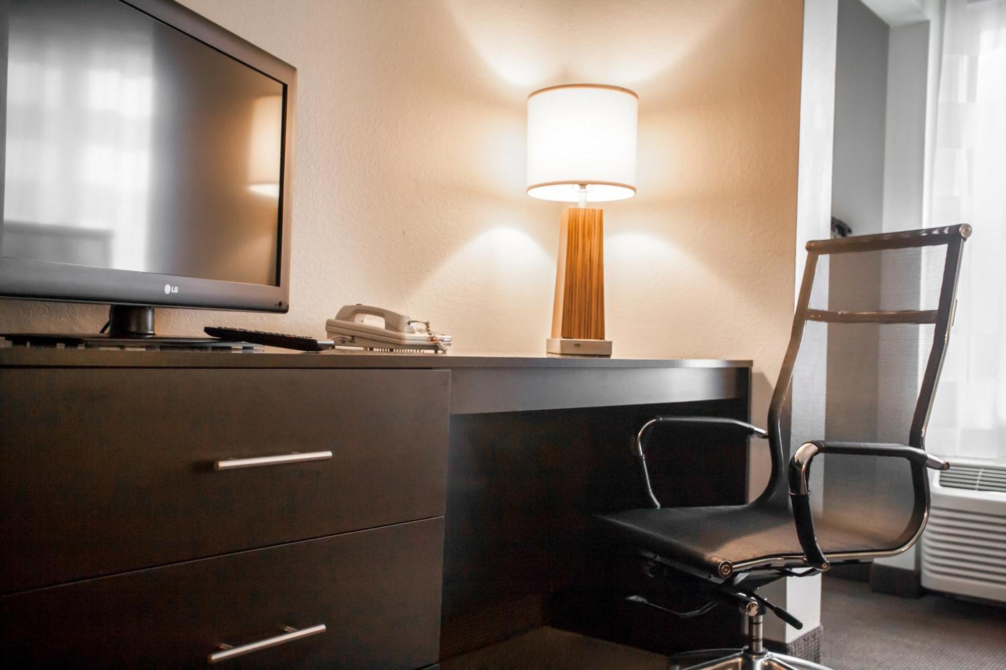 King Suite with Sofa Bed - Non-Smoking