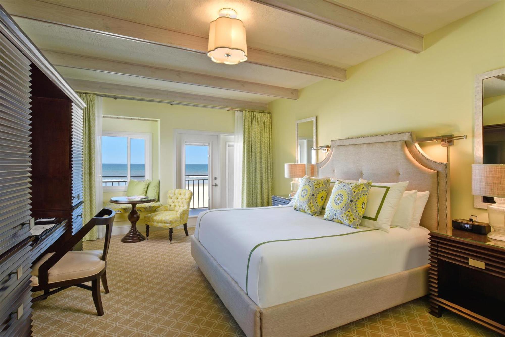 Superior Ocean Front King or Queen room