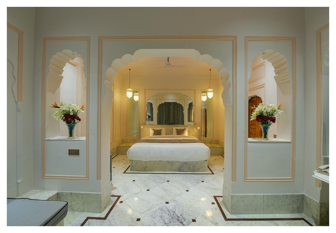 Heritage Villa Suite with Private Pool: Welcome drink on arrival, 2 pints of Kingfisher lager beer, One child up to 10 years complimentary without extra bed,20% discount on all resort services,Complimentary Mini Bar