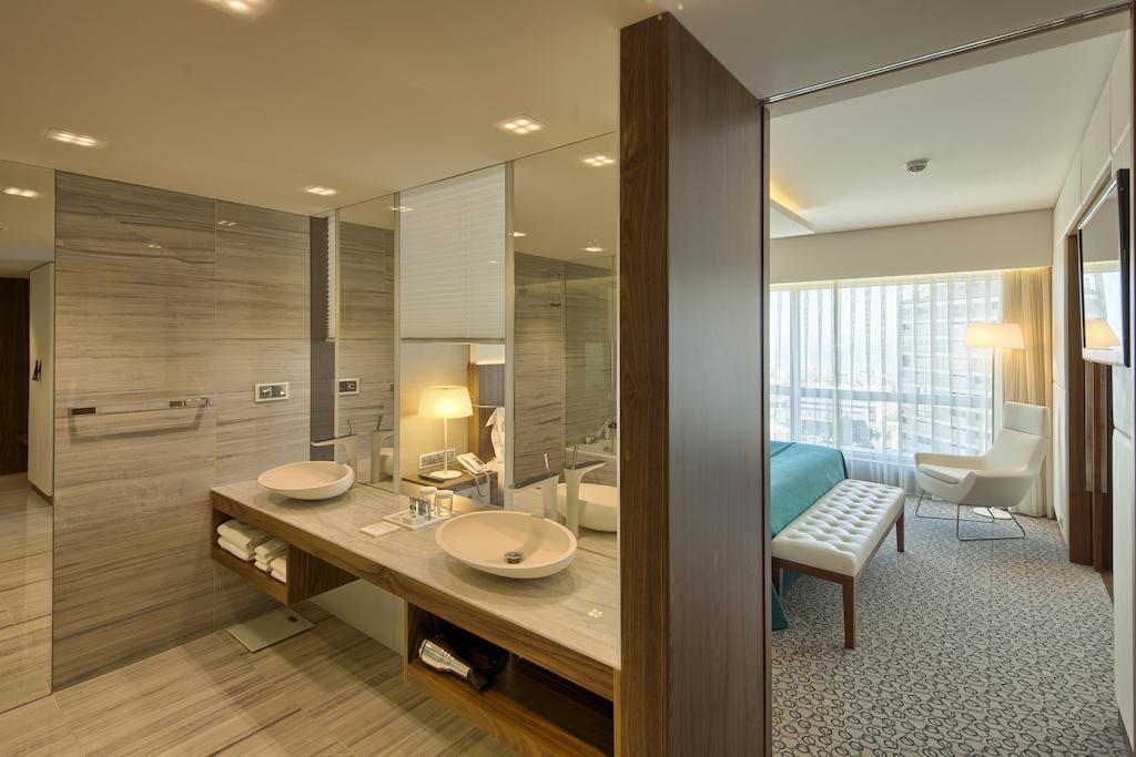 Deluxe Suite,1334461178:JPEG