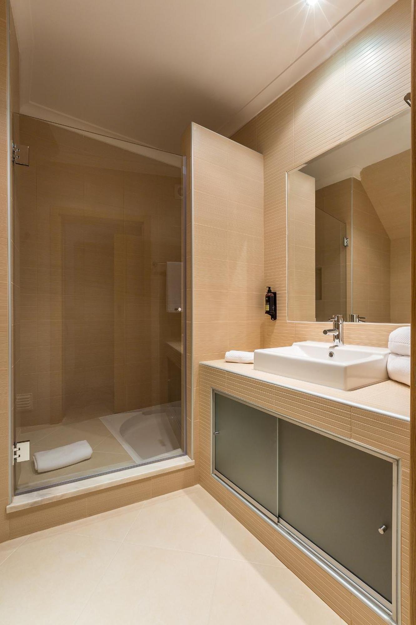 Three-Bedroom Townhouse Sea View,967275292:JPEG
