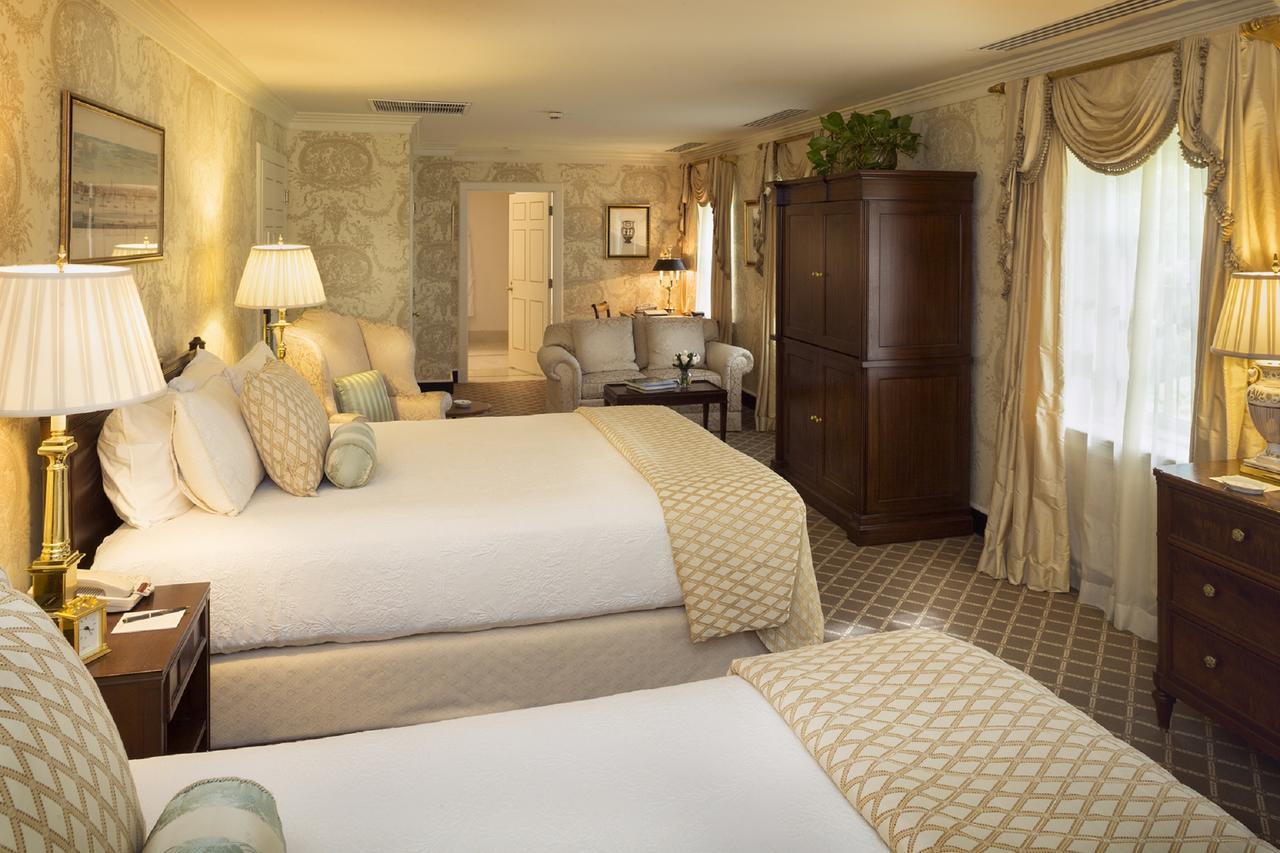 Deluxe Queen Room