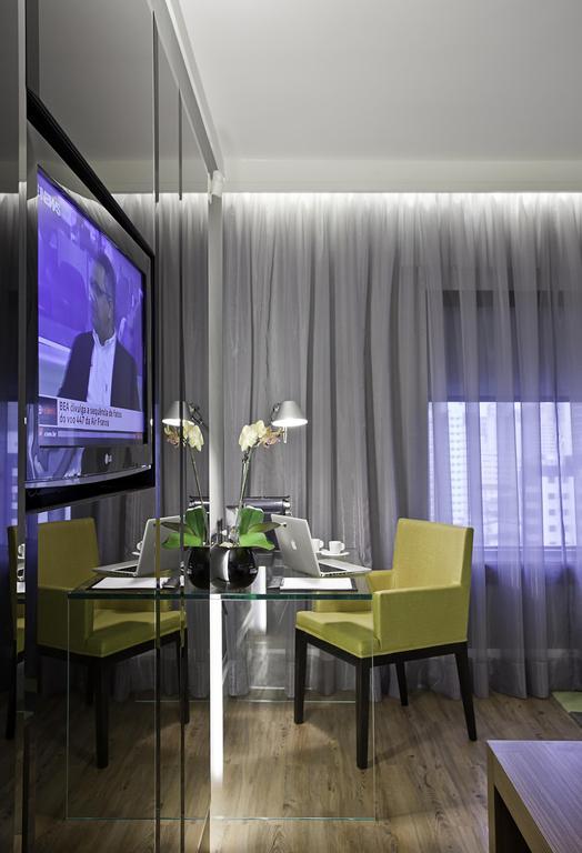 Habitación Executive con cama grande y vistas al parque