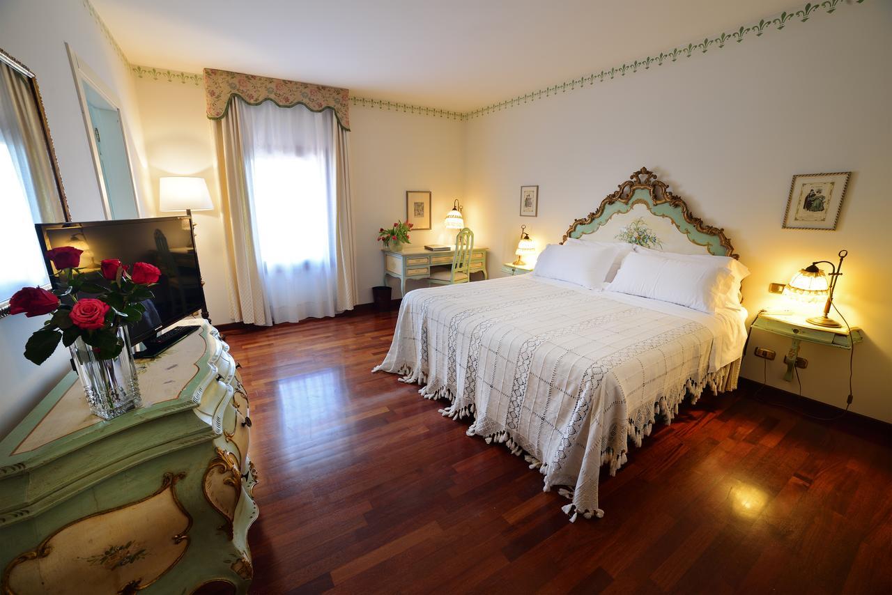 Executive Room,630950172:JPEG