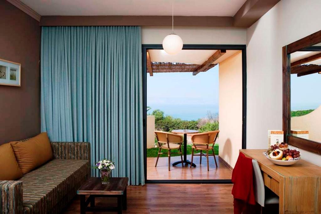 Deluxe Room (3 Adults)