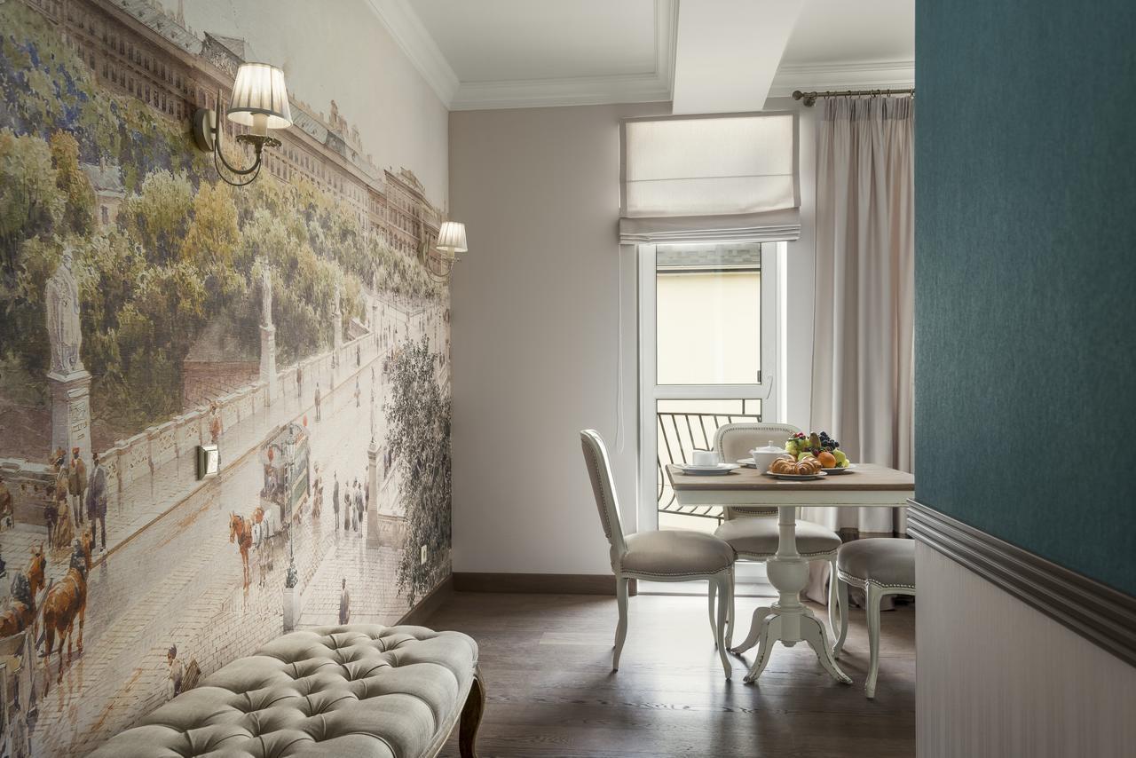One-Bedroom Apartment with Balcony