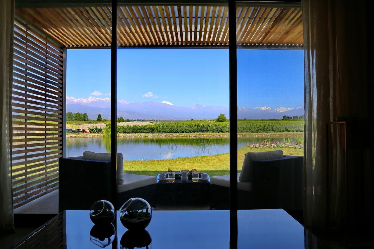Deluxe Room with Mountain View