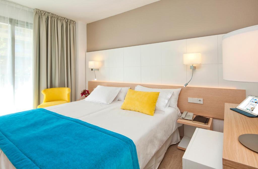 Habitación Individual con balcón
