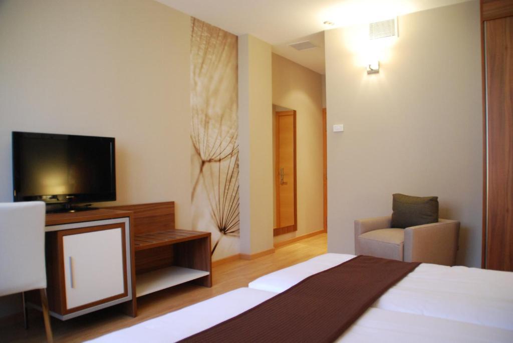 Double or Twin Room,1540386616:JPEG