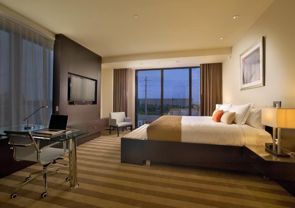 Standard King Room