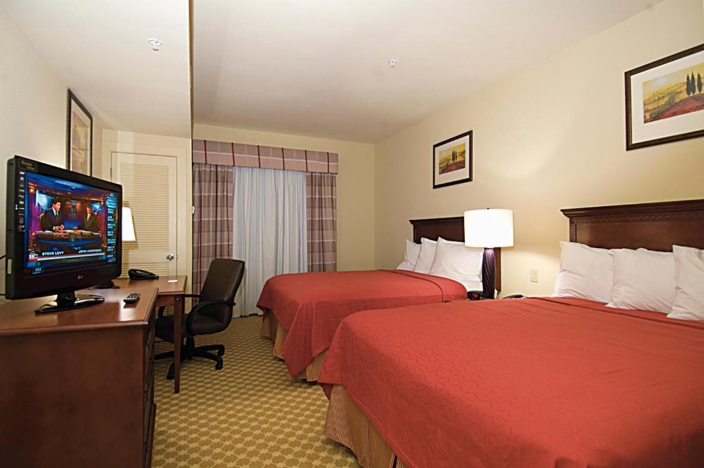 One-Bedroom Suite with Two Queen Beds - Non-Smoking
