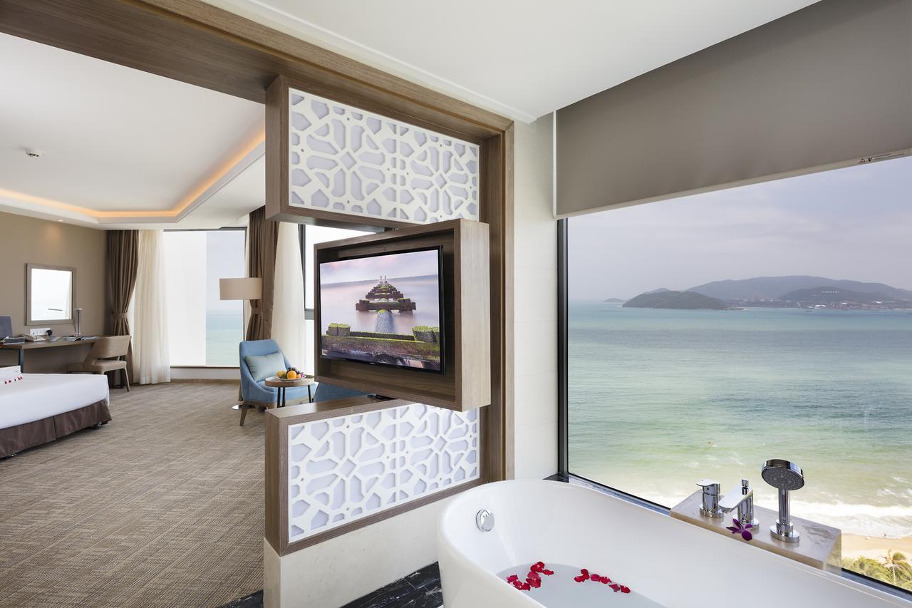 King Suite with Ocean View