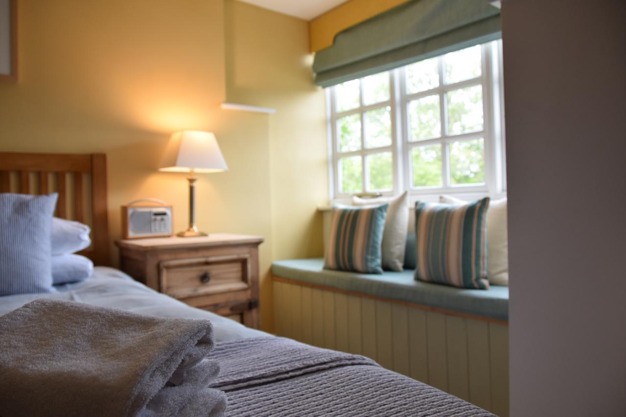 Standard Double Room,646115502:JPEG