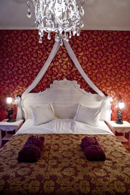 Deluxe Double Room with Spa Access
