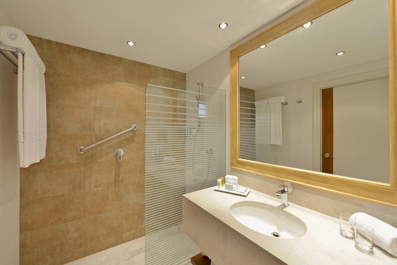 Premium Accessible Room,1769886760:JPEG