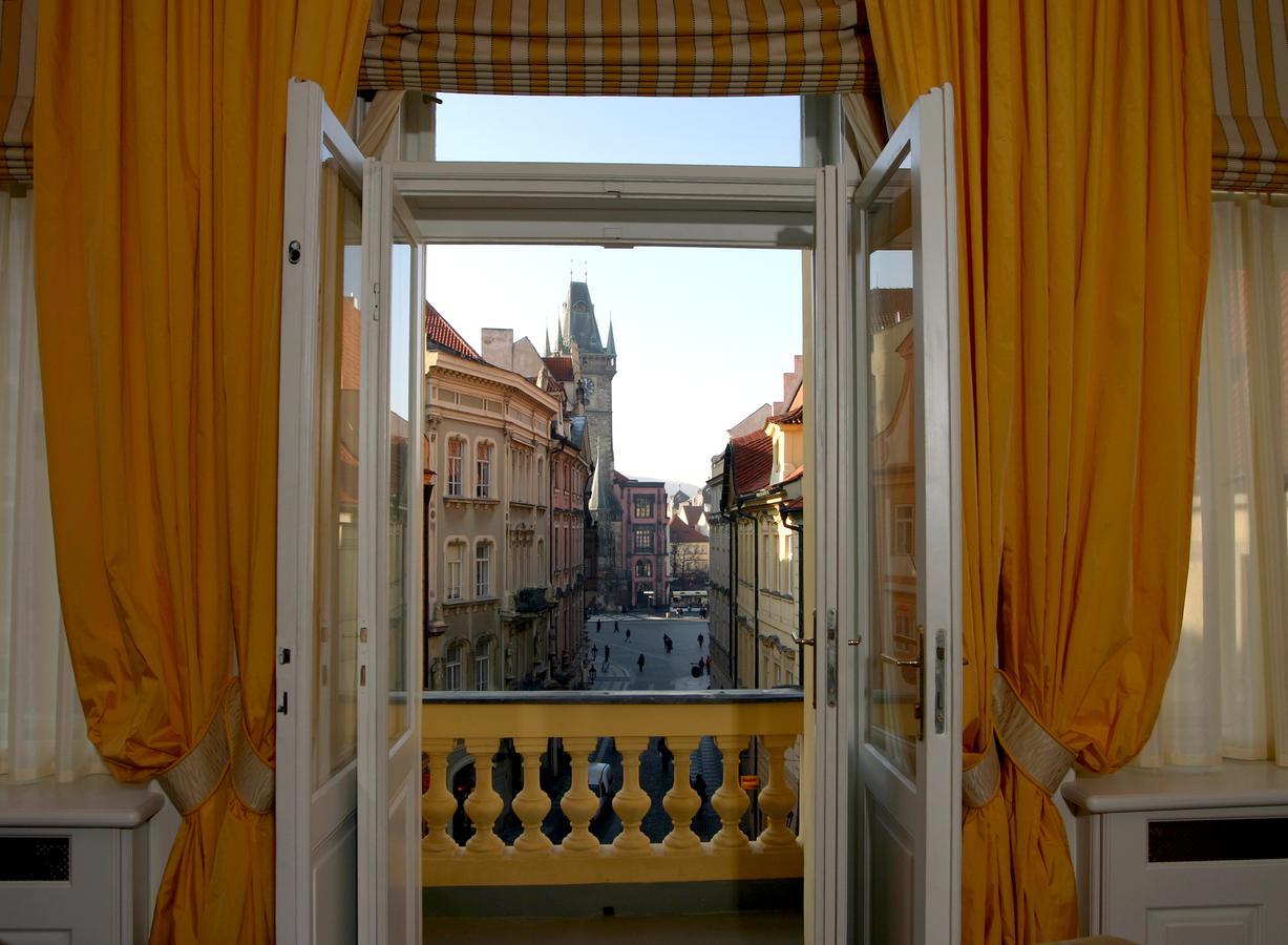 Suite with Old Town Square View