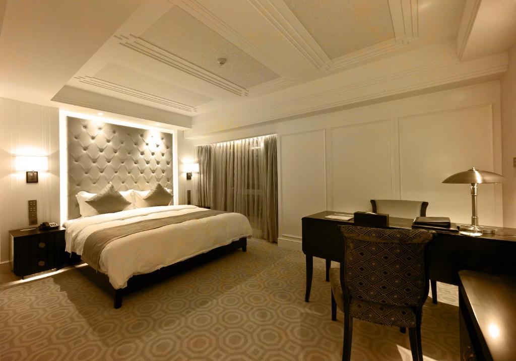 Superior King or Twin Room (Include 2 Breakfast)