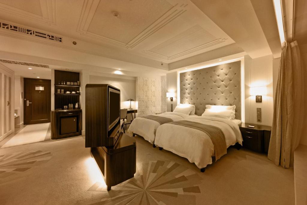 Deluxe King or Twin Room (Include 2 Breakfast)