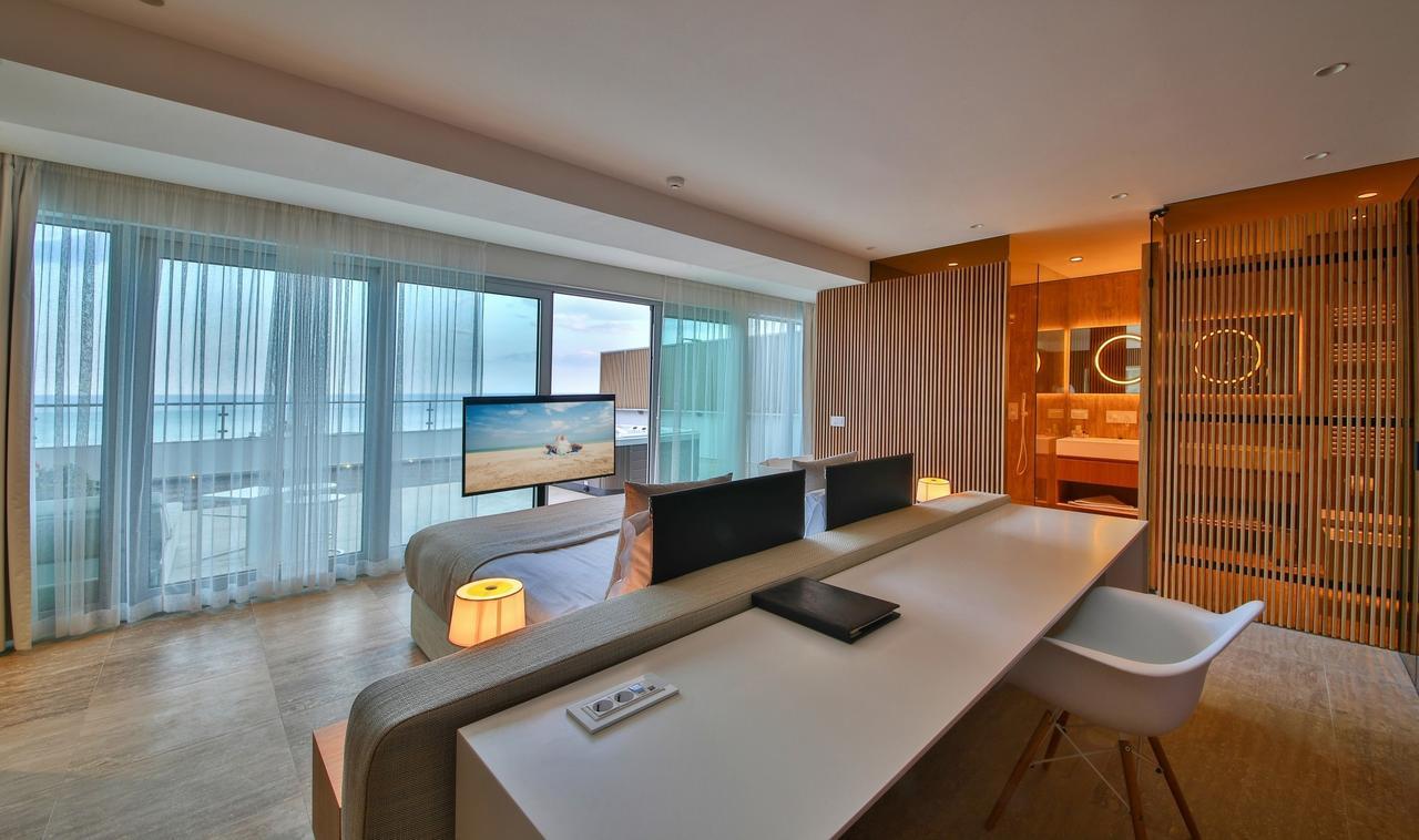 Penthouse Apartment,657394437:JPEG
