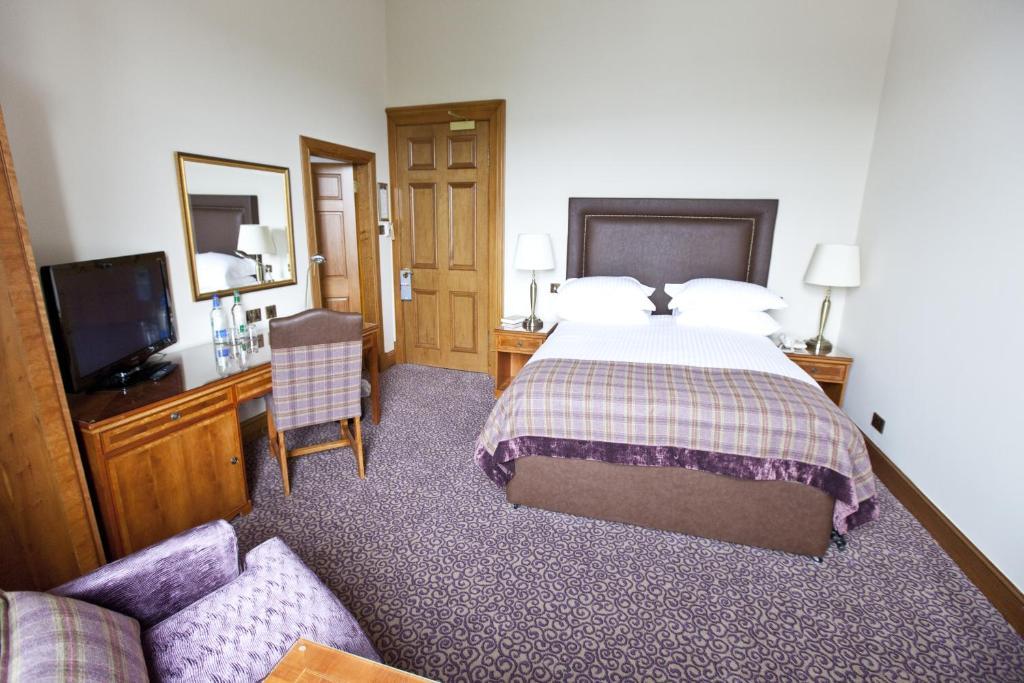 Deluxe King Room,1366741625:JPEG