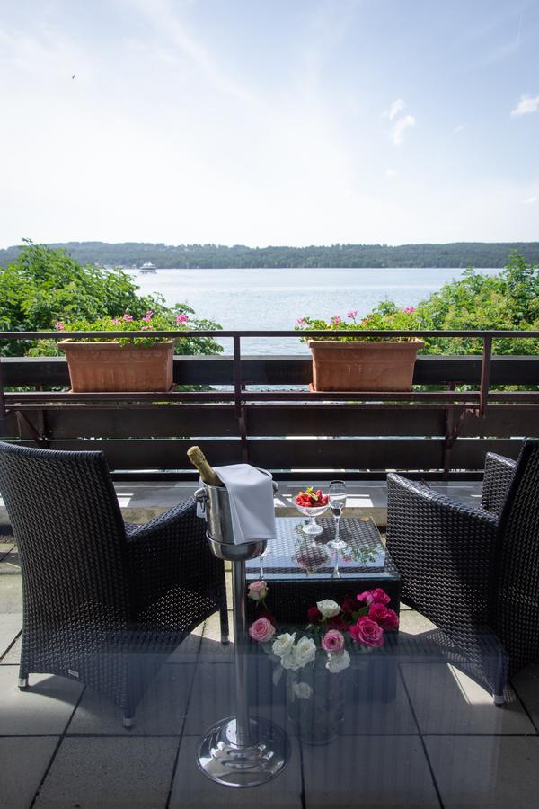 Double Room with Lake View