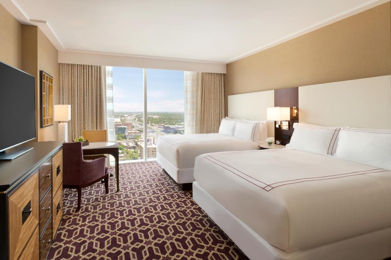 Fairmont Gold Room 2 Queen Beds